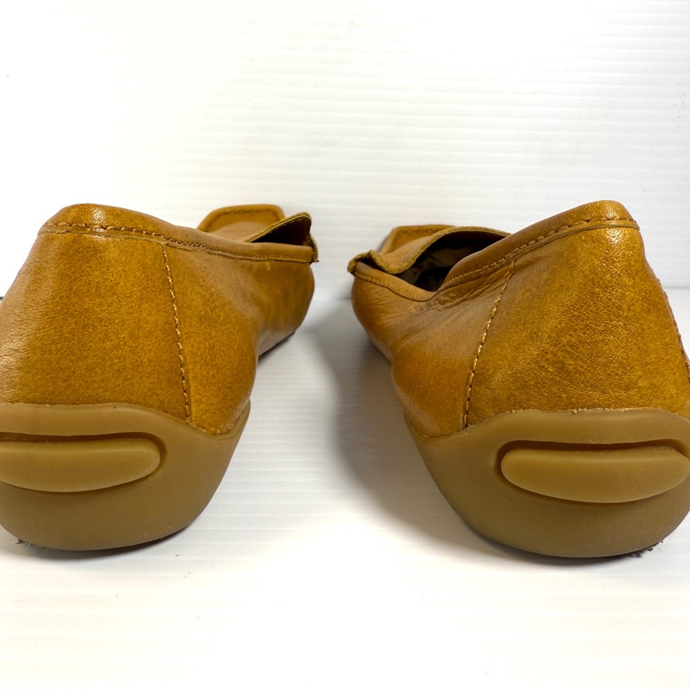 Kenneth Cole Caramel Leather Loafers for Women - Picture 5 of 8